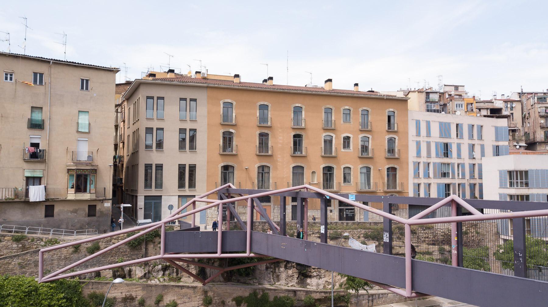 Urbi Apartments Манреса Екстериор снимка