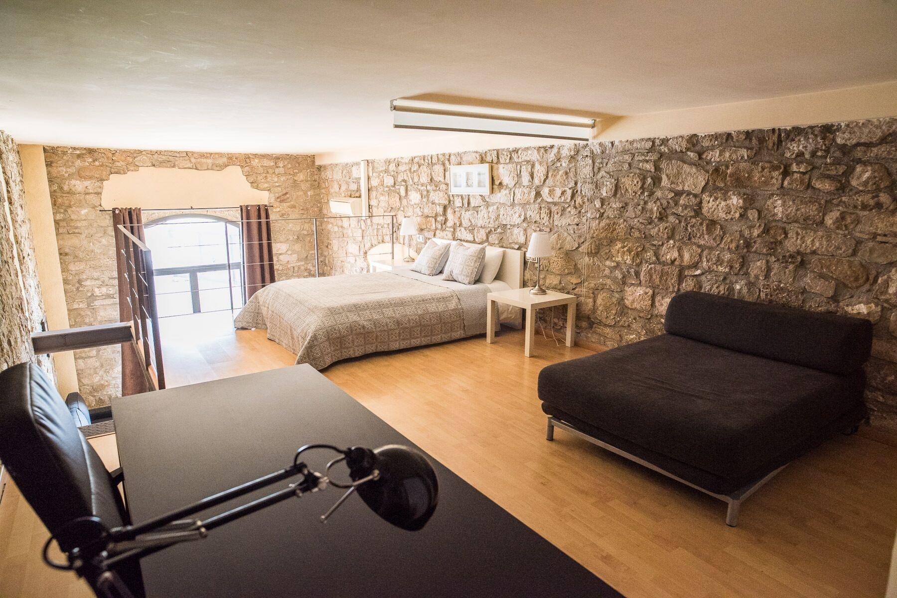 Urbi Apartments Манреса Екстериор снимка