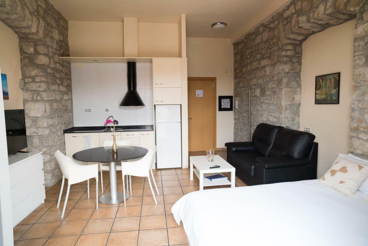Urbi Apartments Манреса Екстериор снимка